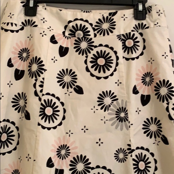 Gap Tulip Shape Skirt - Picture 4 of 8